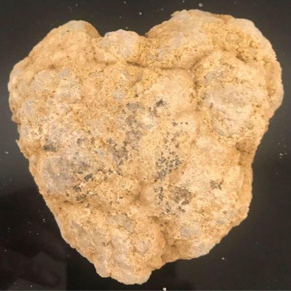 Large geode quartz shaped like heart already cut approx 4 inches - Picture 2 of 3